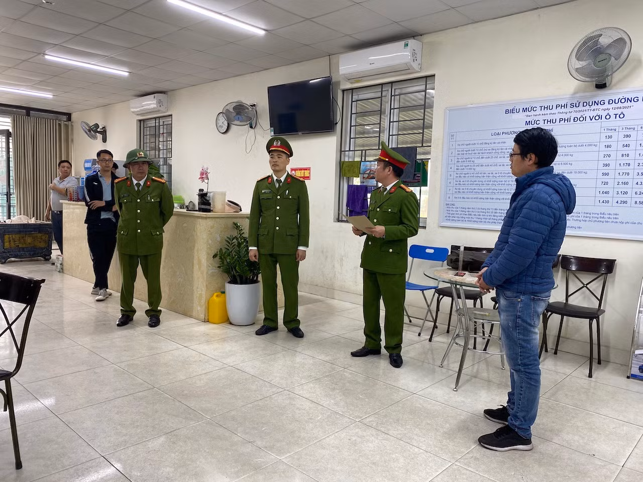 Phó Giám đốc trung tâm Trung tâm đăng kiểm xe cơ giới 34-05D và đồng phạm nhận hối lộ -0