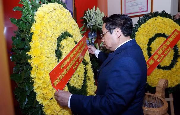 Lãnh đạo Đảng, Nhà nước dâng hưởng tưởng niệm đồng chí Huỳnh Tấn Phát -0