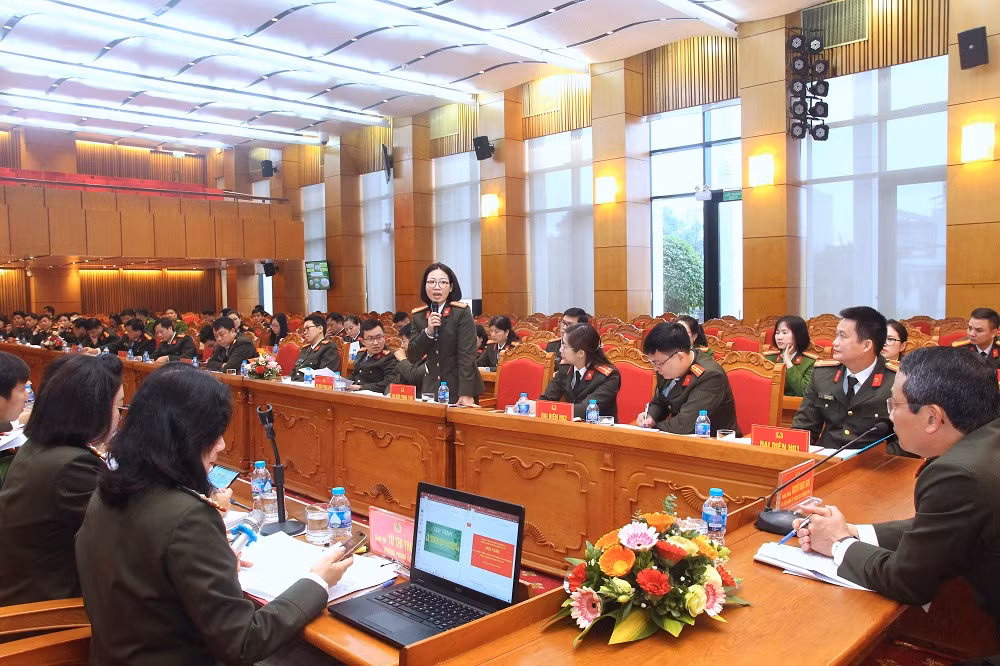 Trọng tâm tổ chức phong trào thi đua và công tác khen thưởng của Bộ Công an năm 2023 -0