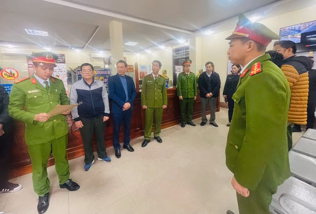 Khởi tố vụ án 
