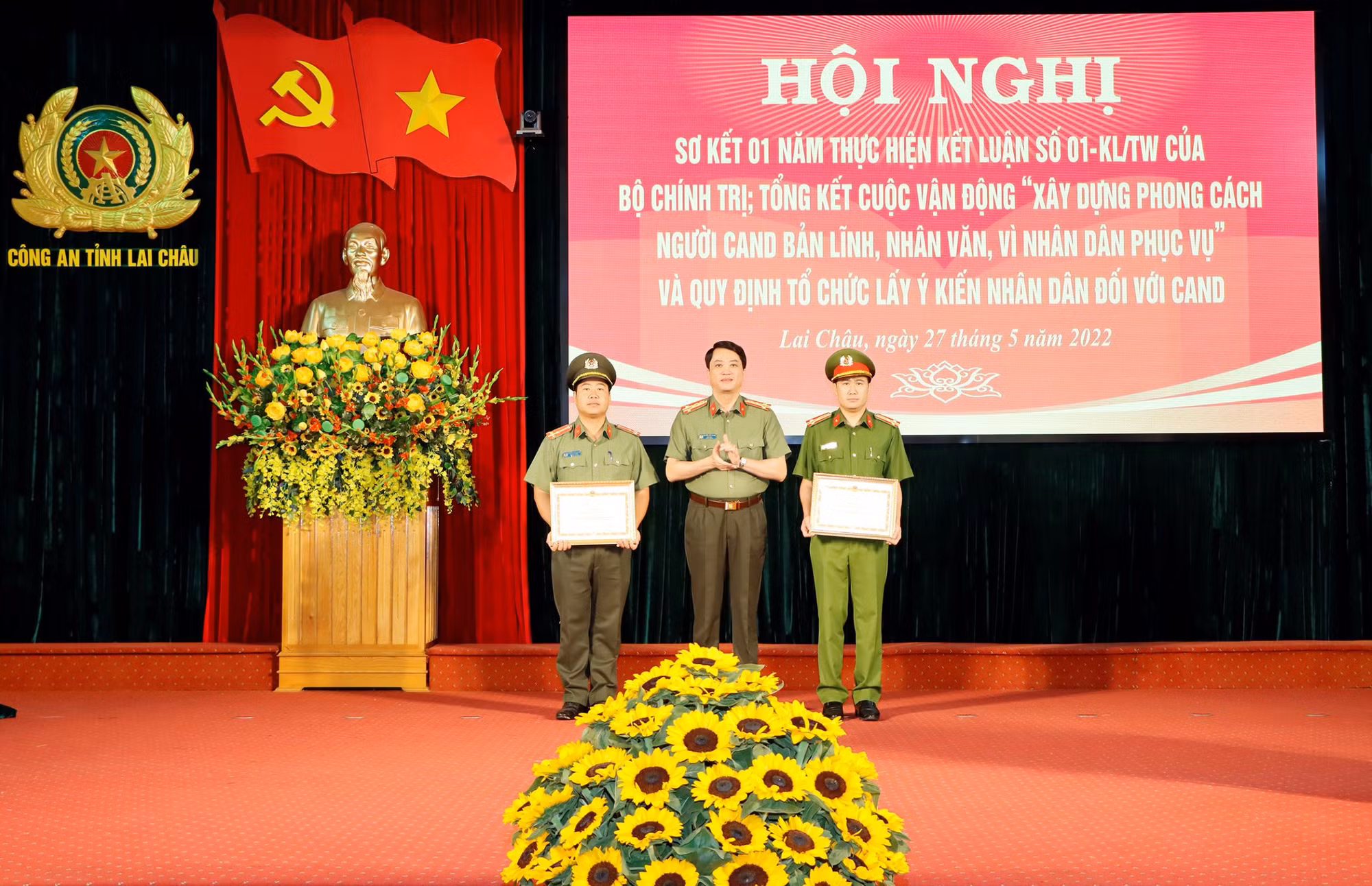 Xây dựng Công an tỉnh Lai Châu ngày càng bản lĩnh, nhân văn vì nhân dân phục vụ -0