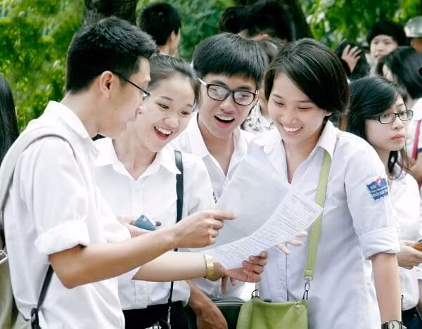 Tổ chức ngày hội tư vấn nghề nghiệp cho học sinh phổ thông định kỳ hằng năm -0