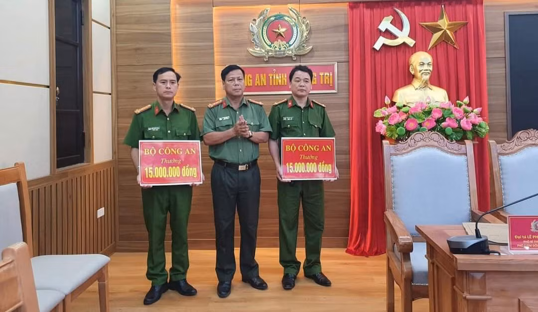 Bộ Công an khen thưởng Công an Quảng Trị về thành tích phòng, chống tội phạm ma túy -0