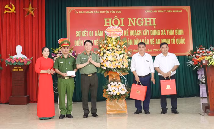 2-tthhung-02.jpg -0