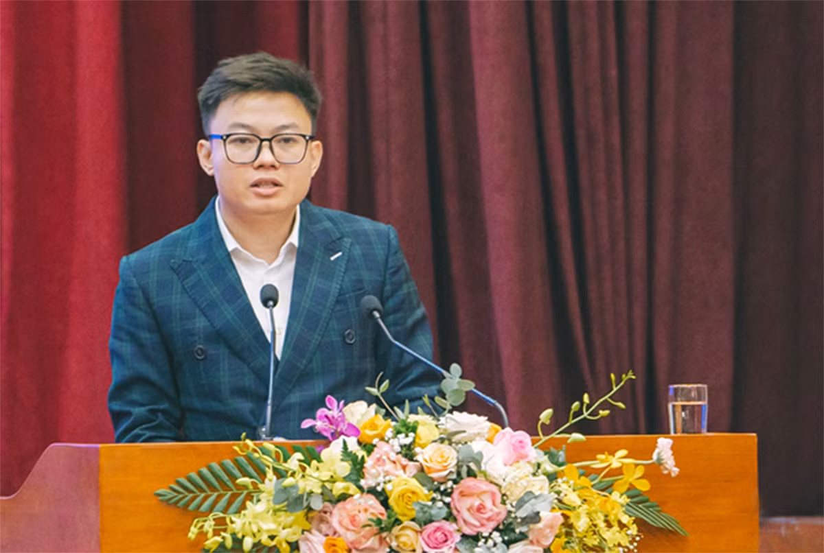 chuyen2.jpg -0