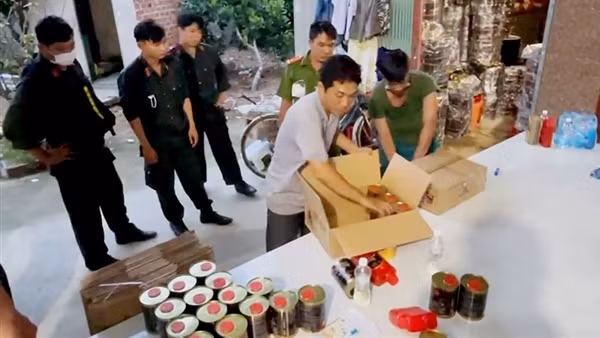 Kinh doanh không lãi, Giám đốc chỉ đạo nhân viên sản xuất nhớt giả ảnh 2