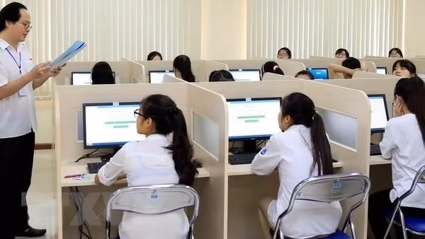 Ban hành Quy chế thi đánh giá năng lực ngoại ngữ