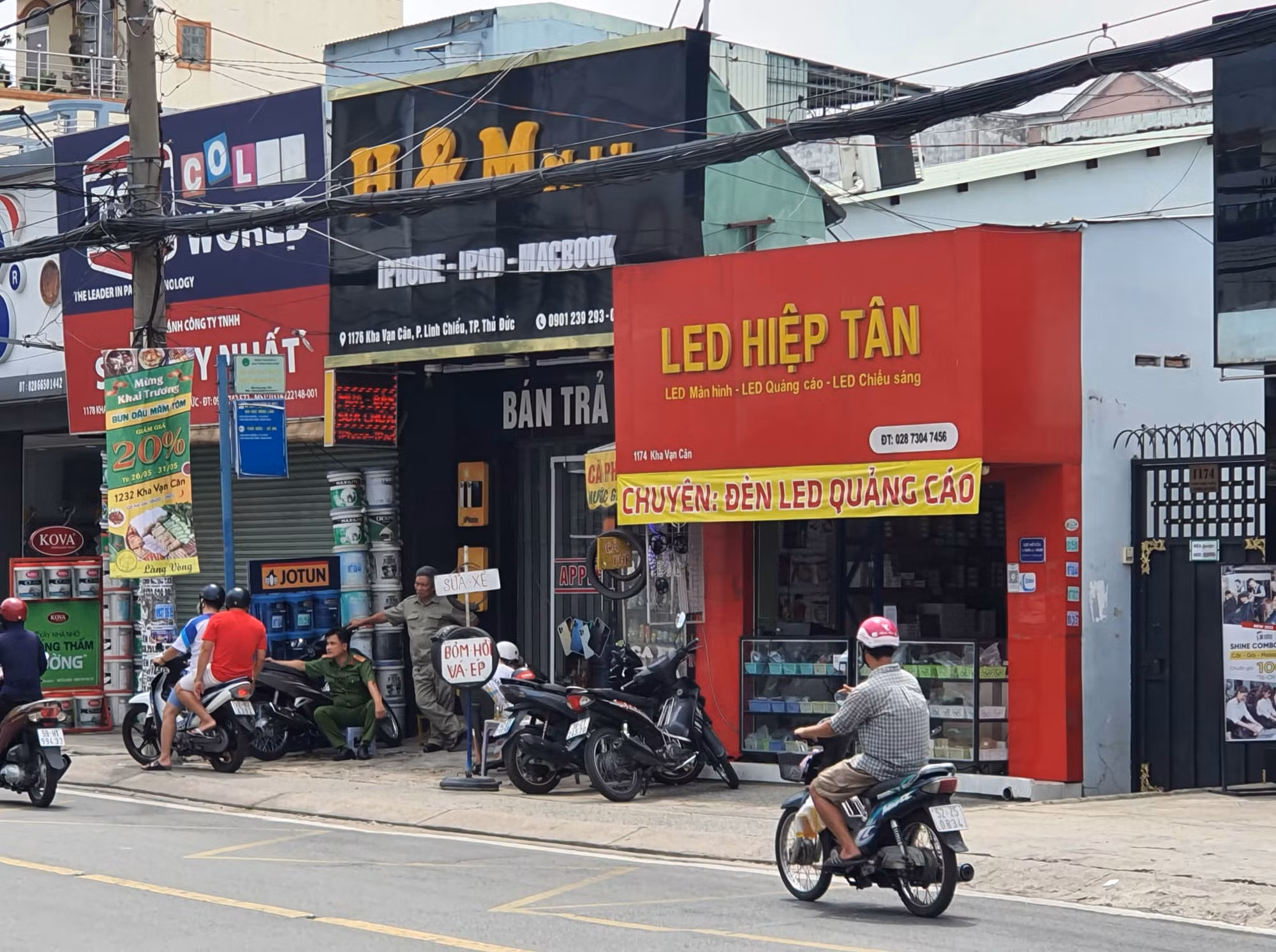 2 đối tượng trộm đi ô tô đột nhập tiệm ĐTDĐ trộm gần 2 tỷ đồng -0