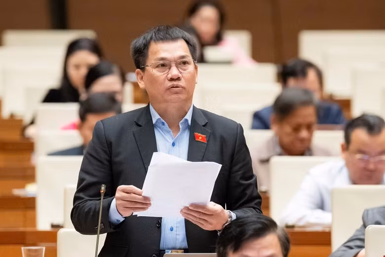Cần chính sách đột phá hơn về tiền lương, phụ cấp để giữ chân y bác sĩ có chuyên môn -0
