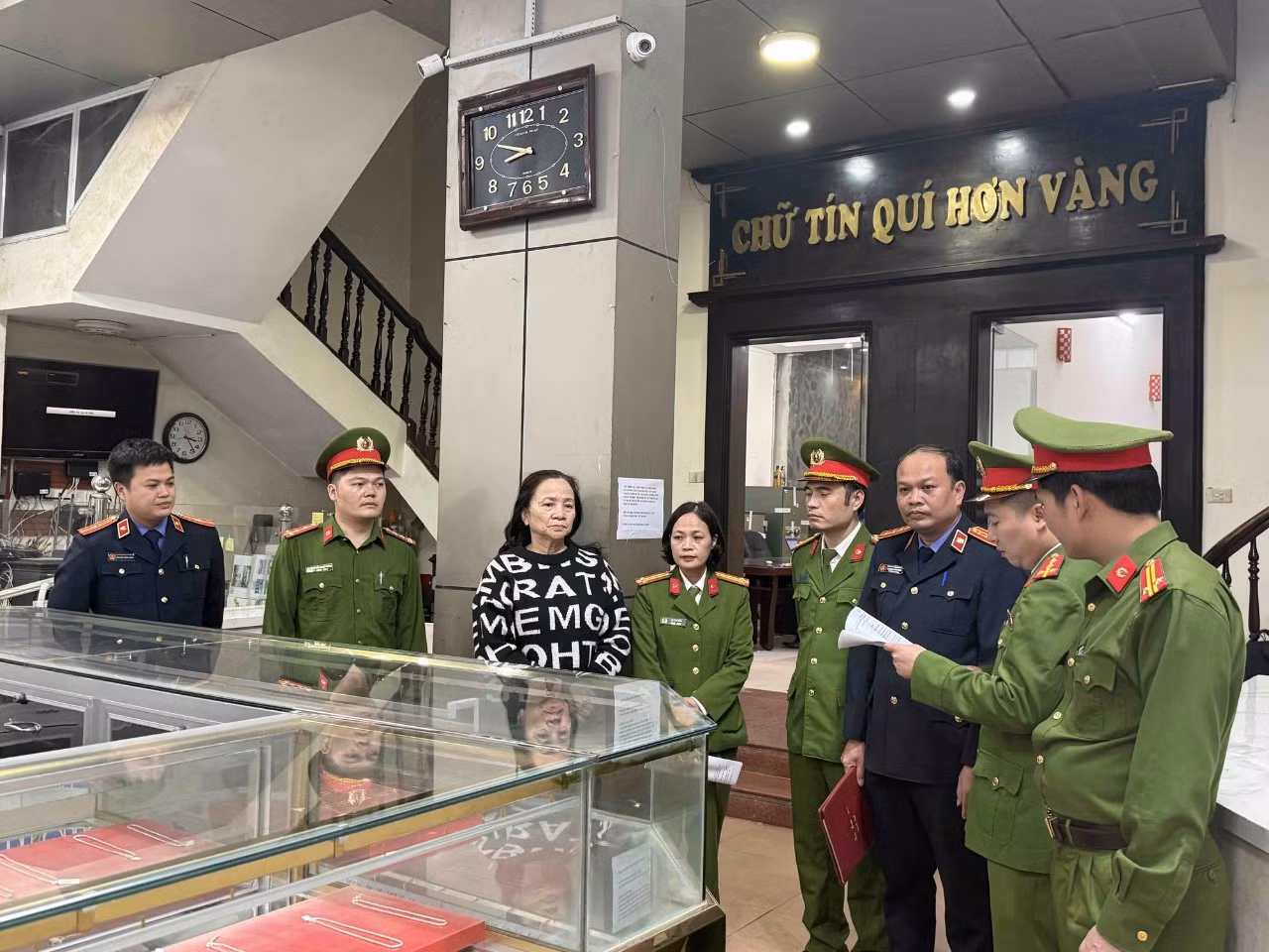 Trong 5 năm hiệu vàng Kim Chung doanh thu 5.000 tỷ đồng nhưng mỗi tháng nộp thuế chưa đầy 100 triệu đồng -0
