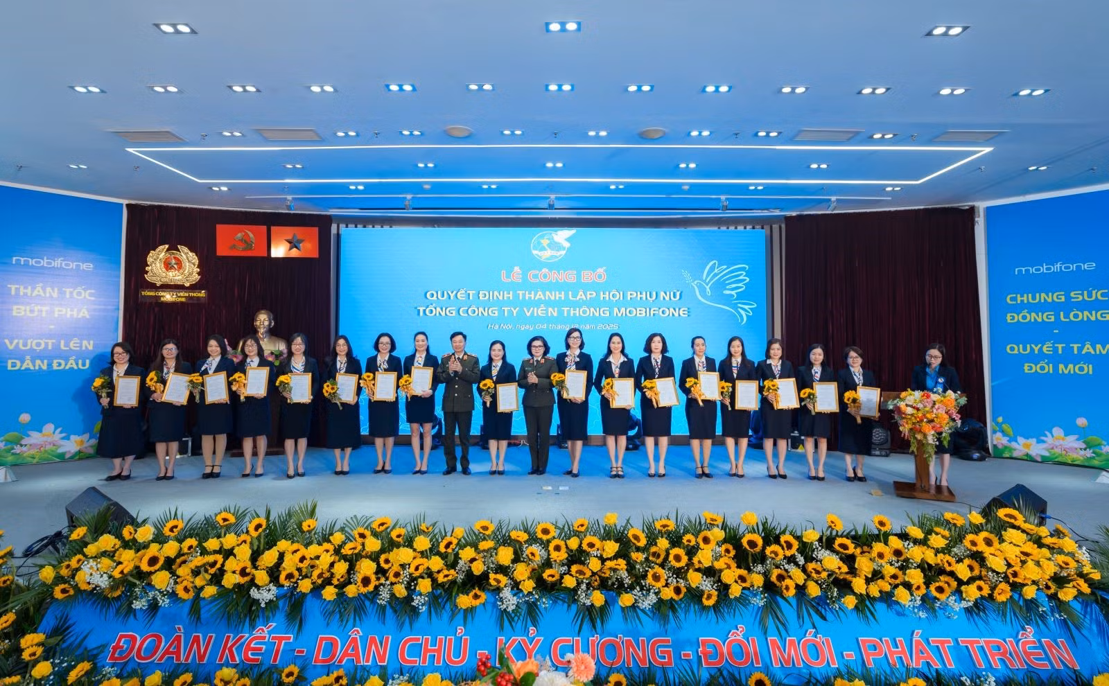 Công bố thành lập Hội Phụ nữ Tổng Công ty MobiFone và 38 tổ chức Công đoàn cơ sở -0