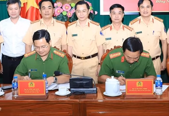 Công an Lâm Đồng và Đồng Nai phối hợp đảm bảo giao thông trên QL20 -0
