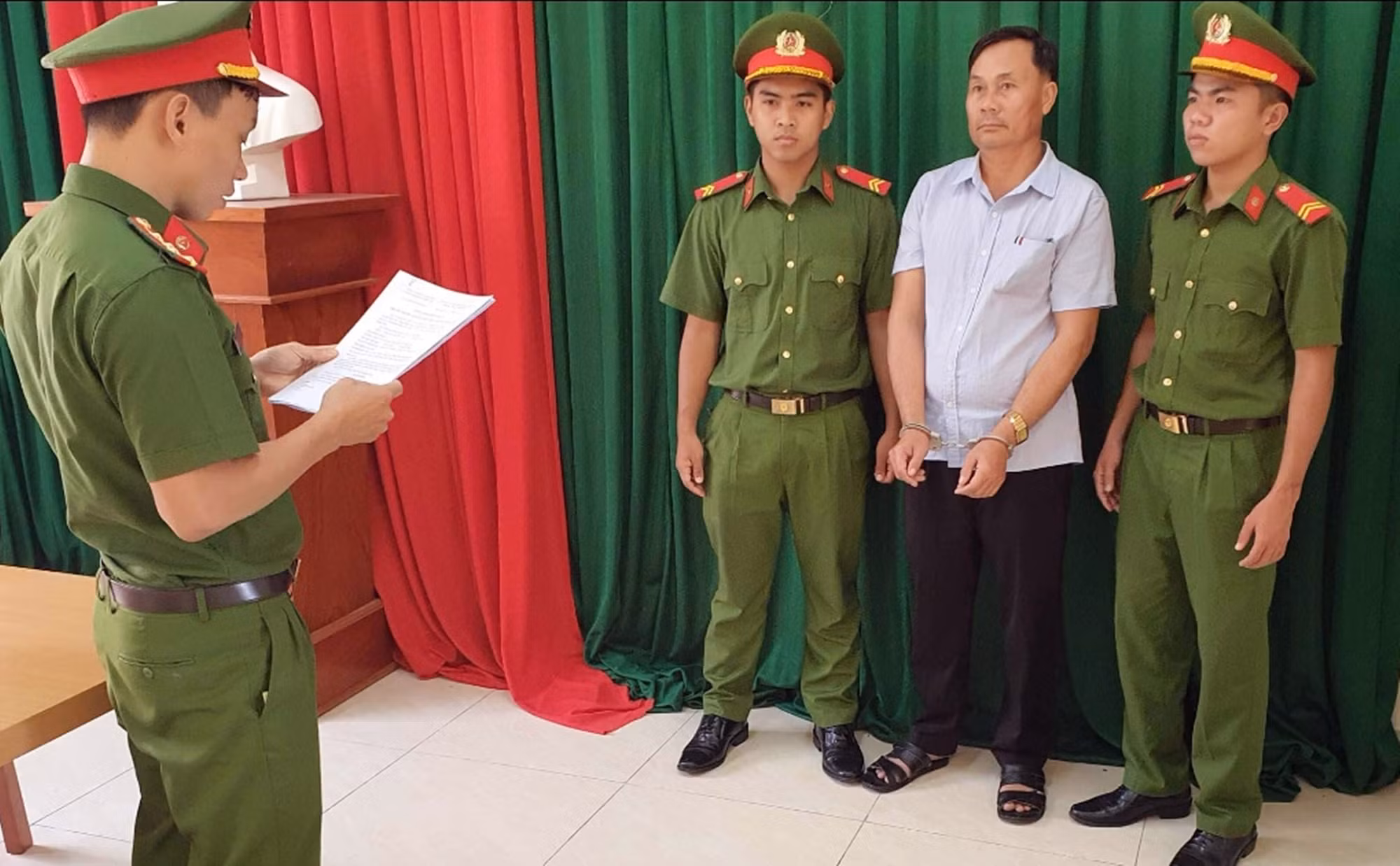 Khai thác trái phép 56 cây gỗ rừng tự nhiên, 3 đối tượng bị khởi tố -0