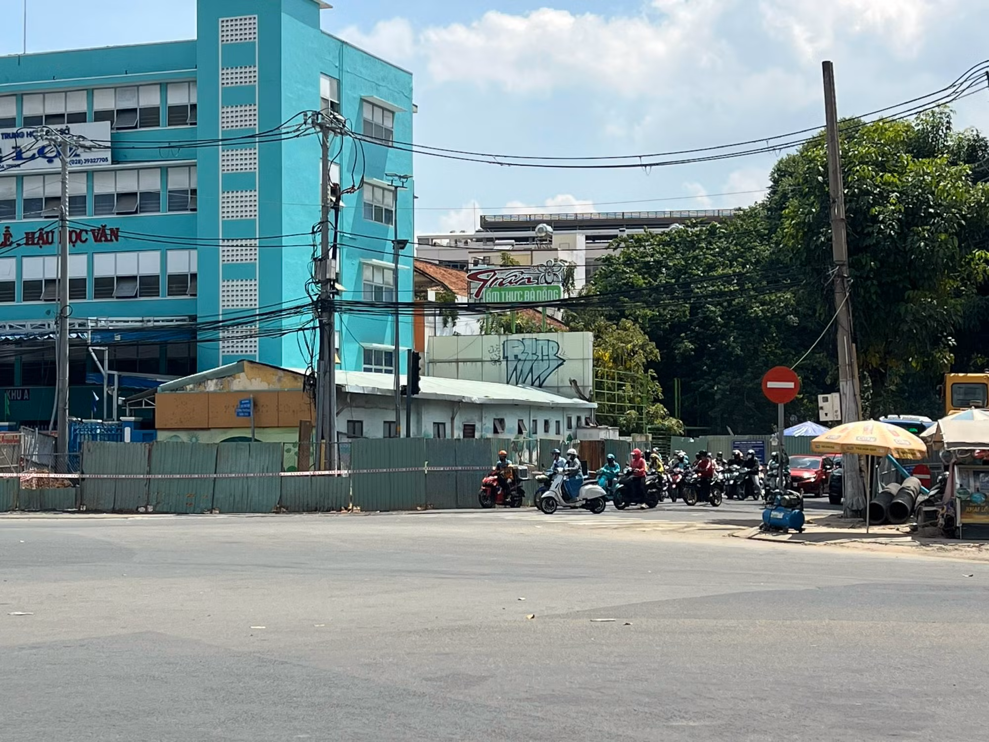 TP Hồ Chí Minh triển khai hàng loạt giải pháp kéo giảm ùn tắc giao thông -0