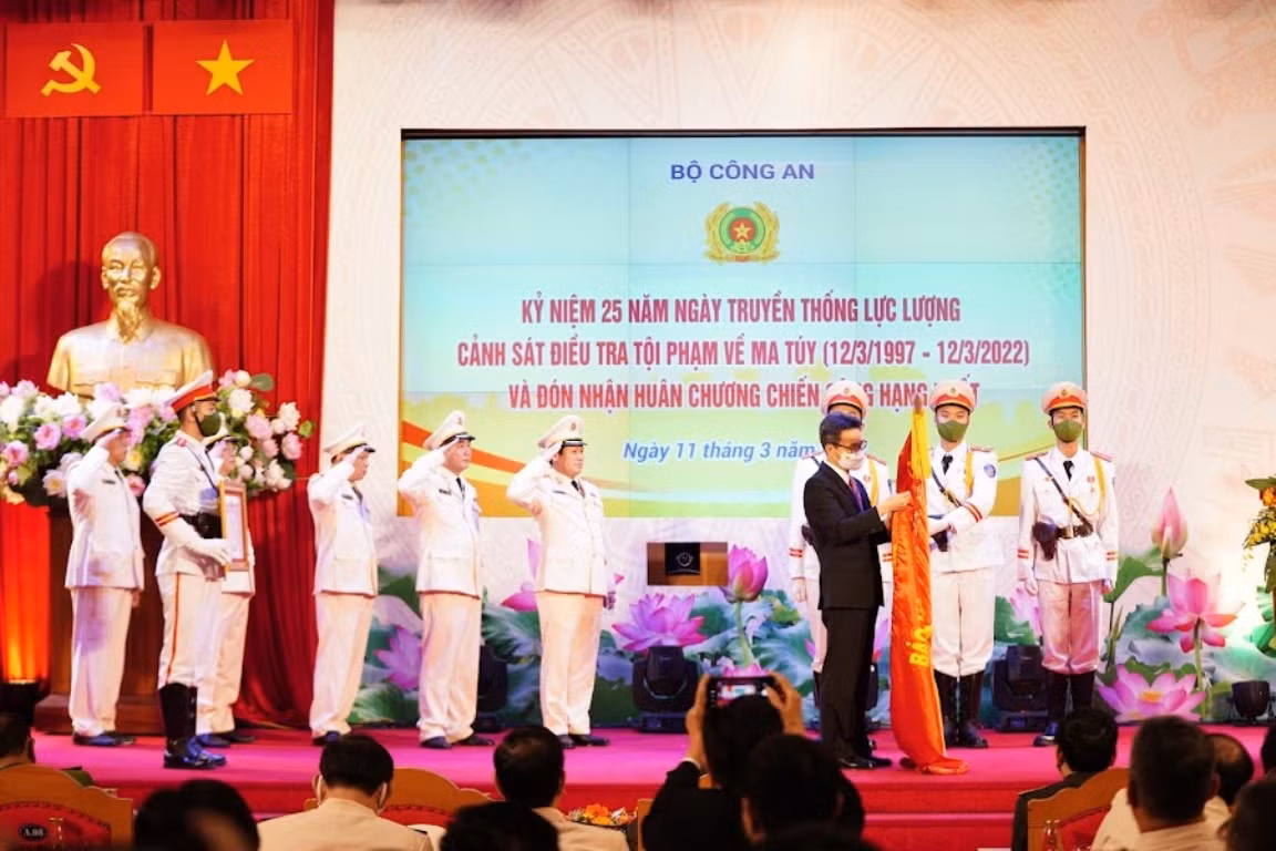Đấu tranh không khoan nhượng với tội phạm ma tuý -0