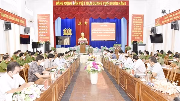 Công an tỉnh Ninh Bình, Bắc Giang, Phú Yên tổ chức tọa đàm về 2 Dự án Luật ảnh 7