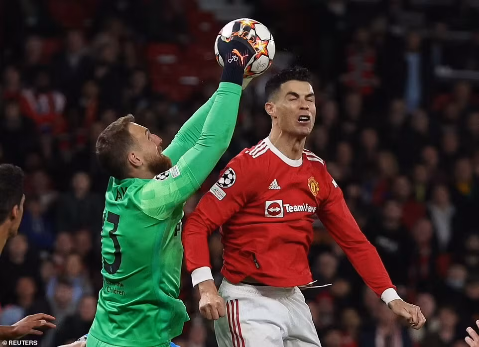 CĐV Man Utd có hành động 