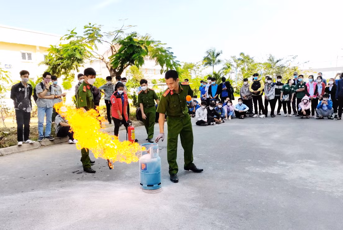tnnt4.jpg -1