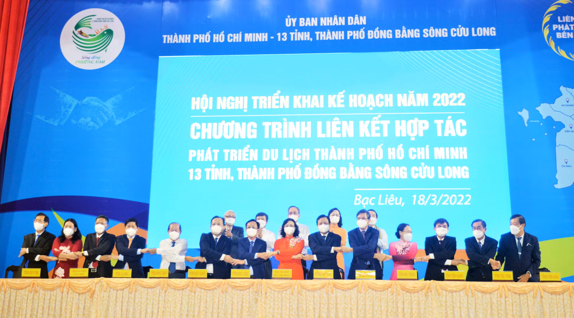 Mở cửa lại du lịch trong điều kiện bình thường mới -0