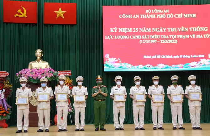 Lực lượng Cảnh sát ma túy Công an TP Hồ Chí Minh lập nhiều chiến công xuất sắc -1