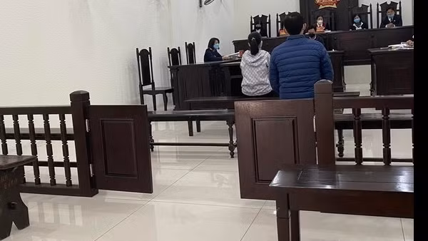 Vợ chồng “hờ” chiếm đoạt hơn 1,7 tỷ đồng từ lừa bán nhà phố cổ
