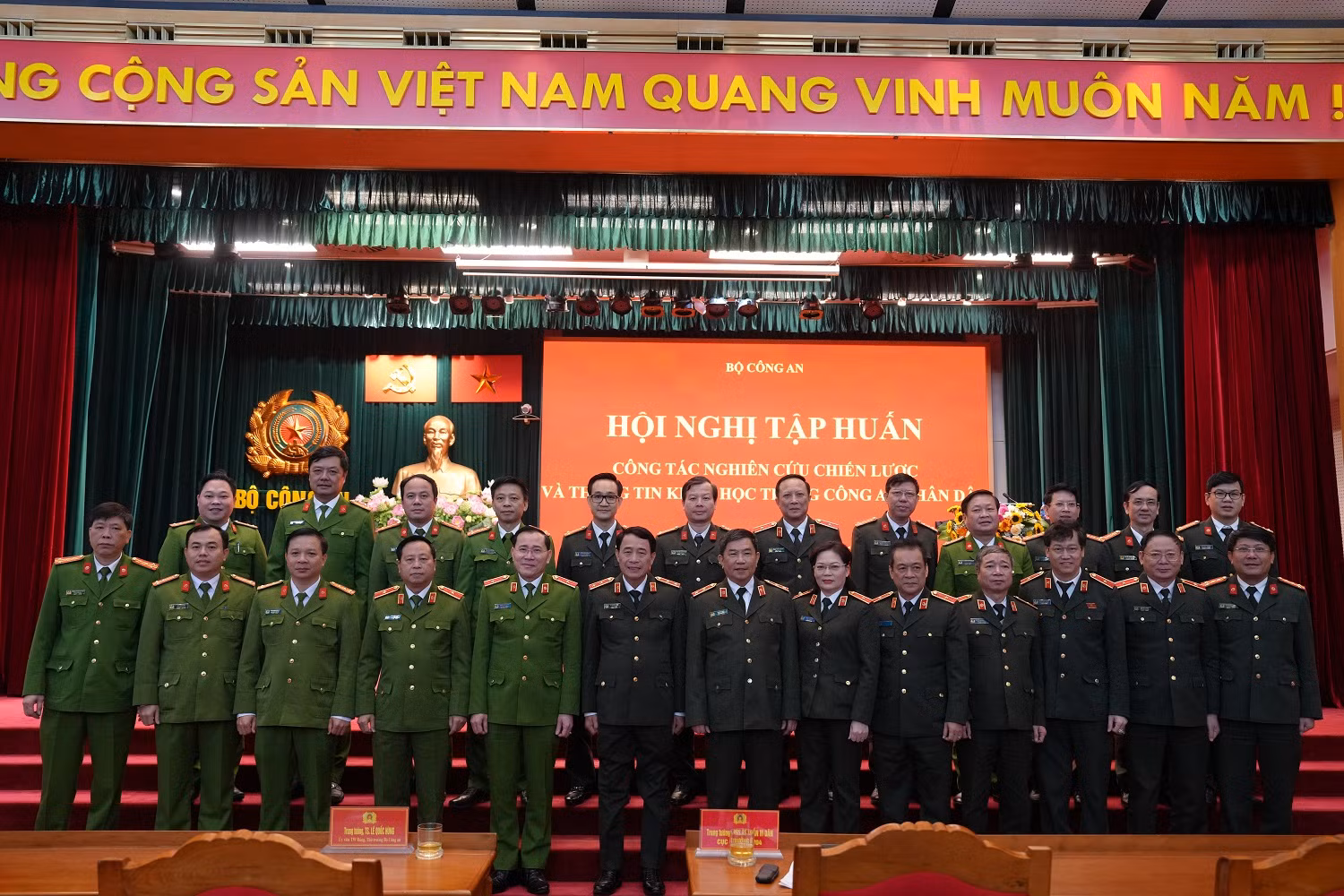 Tầm quan trọng của công tác nghiên cứu chiến lược và thông tin khoa học trong CAND -0