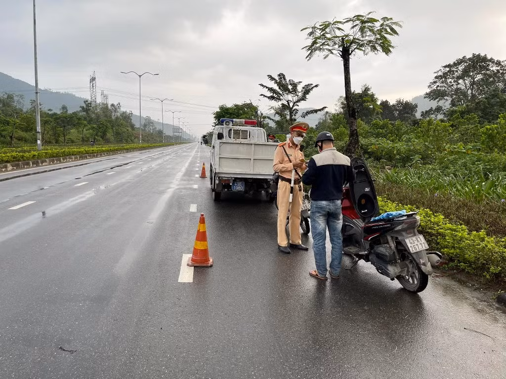 Công an Đà Nẵng ra quân thực hiện cao điểm tấn công trấn áp tội phạm -3