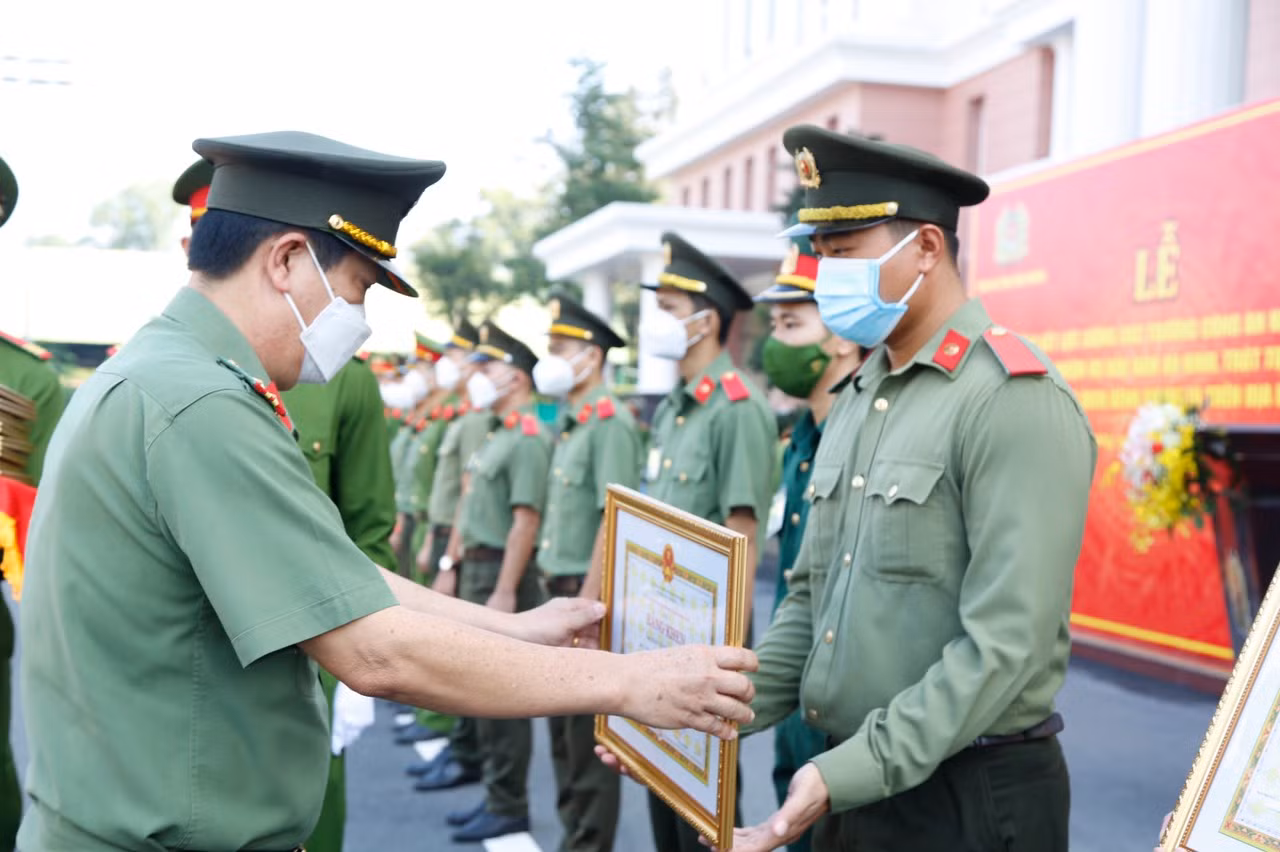 Chiến công đậm dấu ấn nhờ những giải pháp quyết liệt, hiệu quả của Công an Bình Dương -0