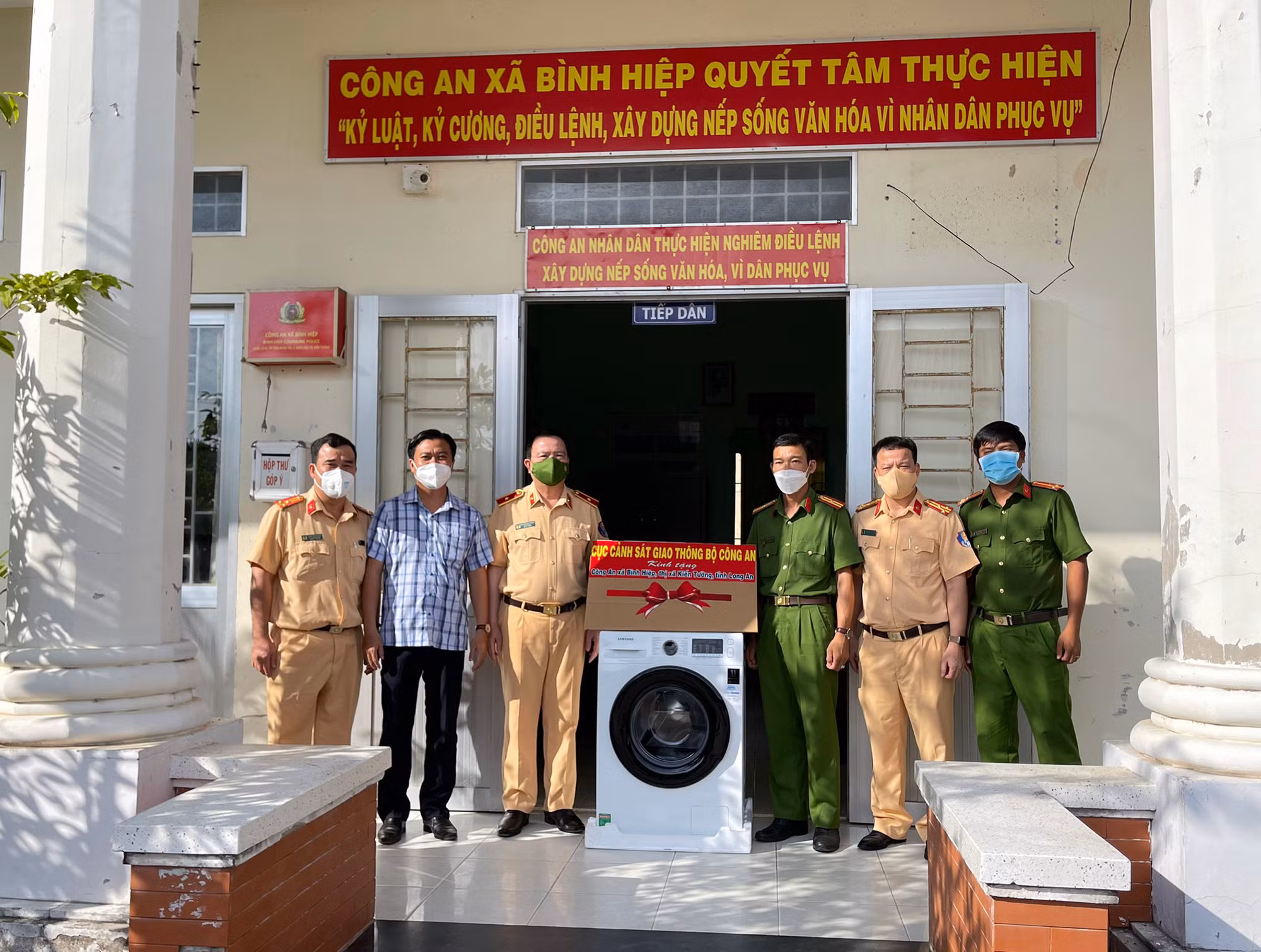 Cục CSGT thăm và làm việc với Công an xã Bình Hiệp -0