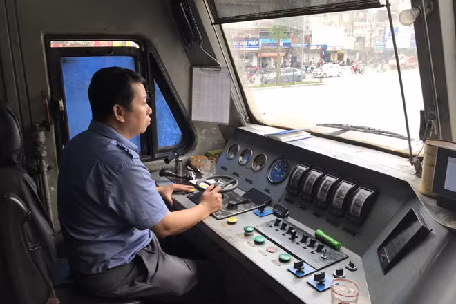 Giám sát, kiểm tra liên tục nồng độ cồn của lái tàu dịp Tết -0