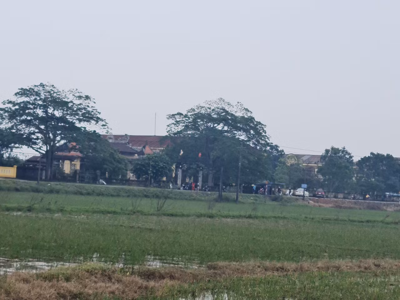 Giữ khẩn cấp nghi can thầy chùa giết người ném thi thể xuống sông -0