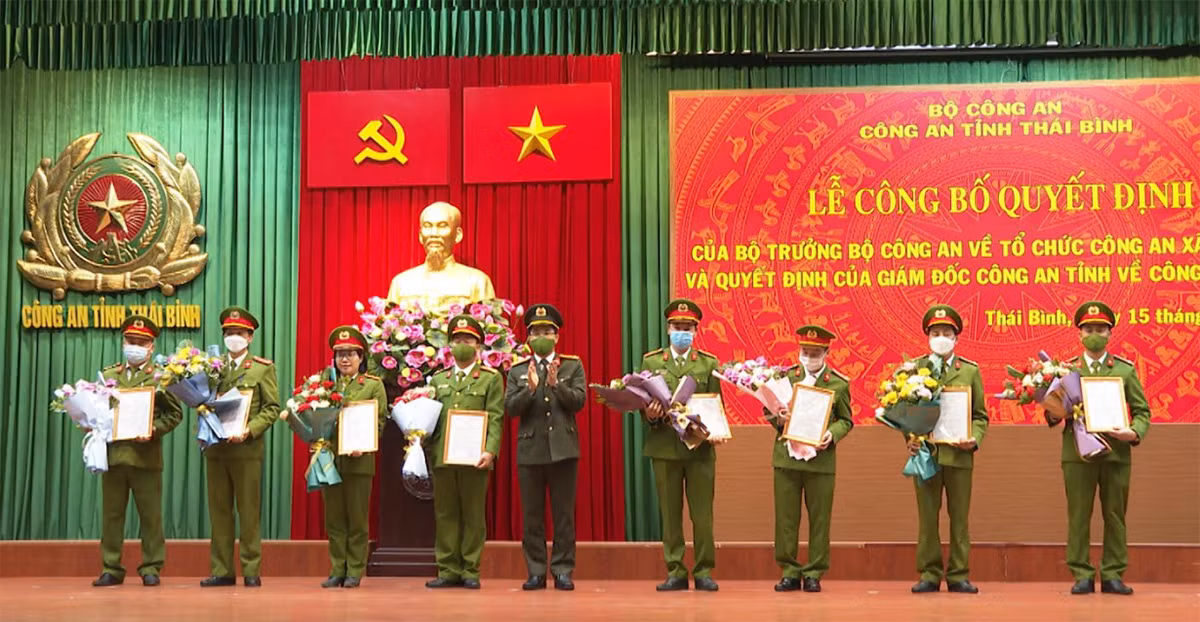 Công bố Quyết định của Bộ trưởng Bộ Công an về việc thành lập tổ chức bộ máy Công an chính quy -0