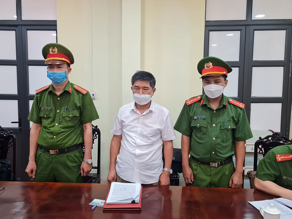 Bắt tạm giam Phó Giám đốc Sở Tài Nguyên và Môi trường&nbsp;nhận hối lộ -0