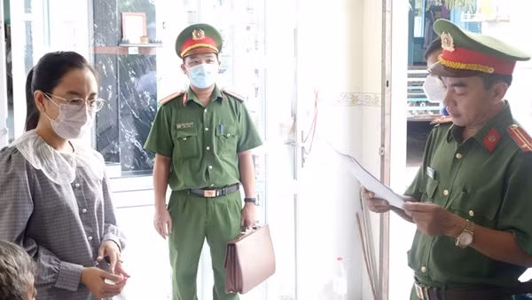 Tìm bị hại của kẻ giả danh cán bộ Cảnh sát phòng cháy, chữa cháy ảnh 2