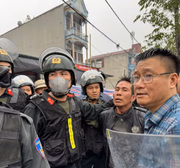 Công an Bắc Ninh giải cứu bé gái bị tên trộm bắt làm con tin -0