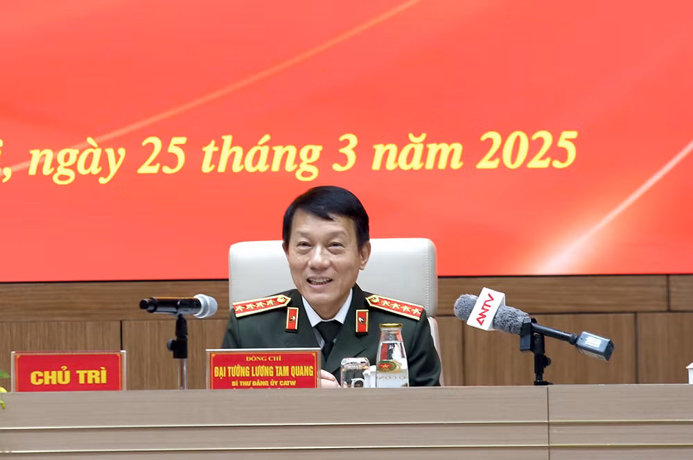 Bộ trưởng Lương Tam Quang gặp mặt, đối thoại với đoàn viên thanh niên CAND -0