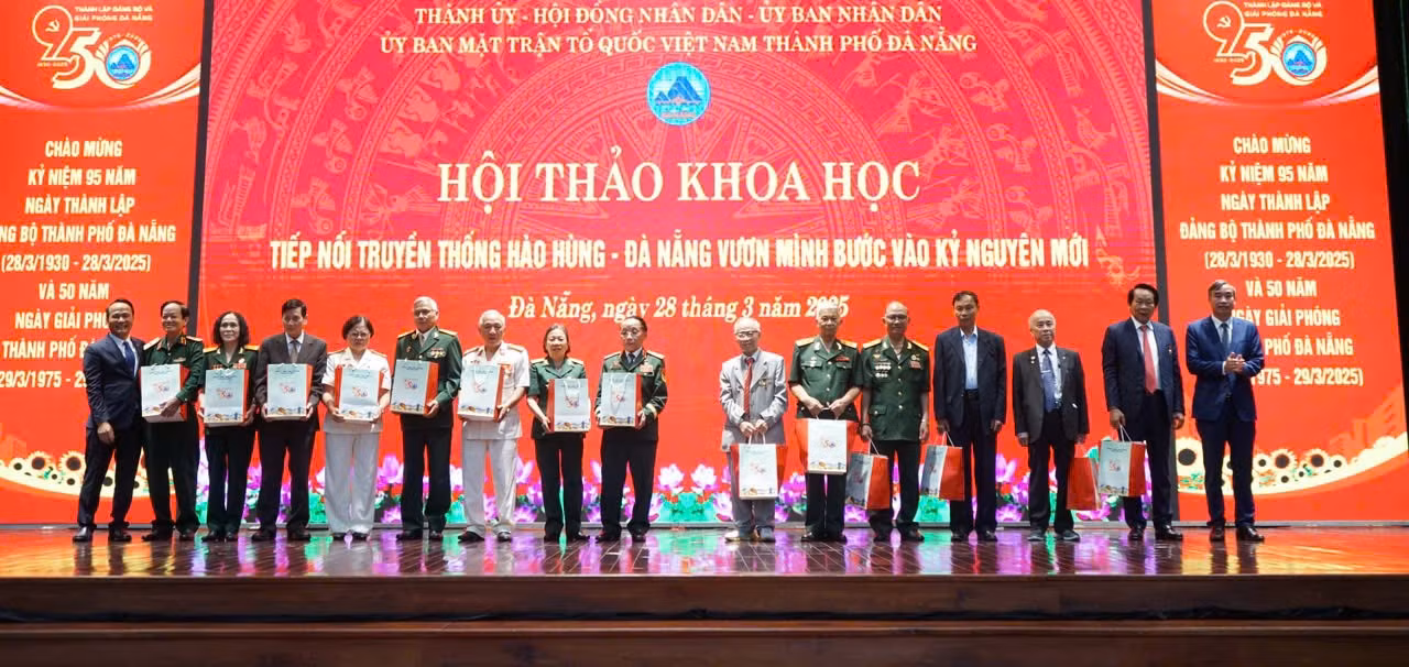 Đà Nẵng 95 năm chặng đường 