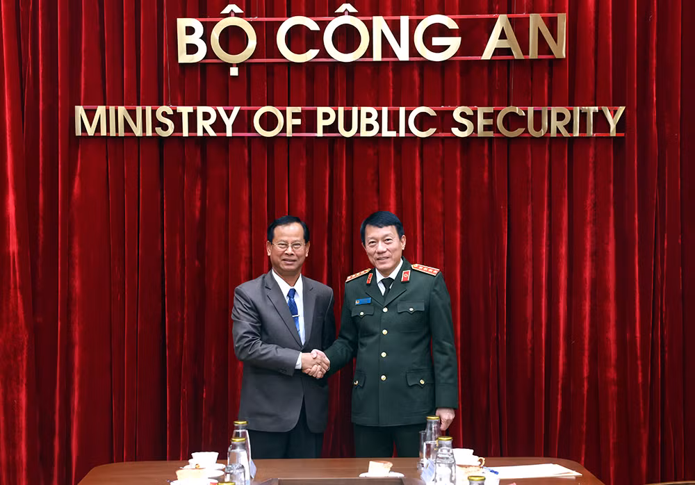 Tăng cường phối hợp an ninh, vun đắp quan hệ Việt - Lào -0