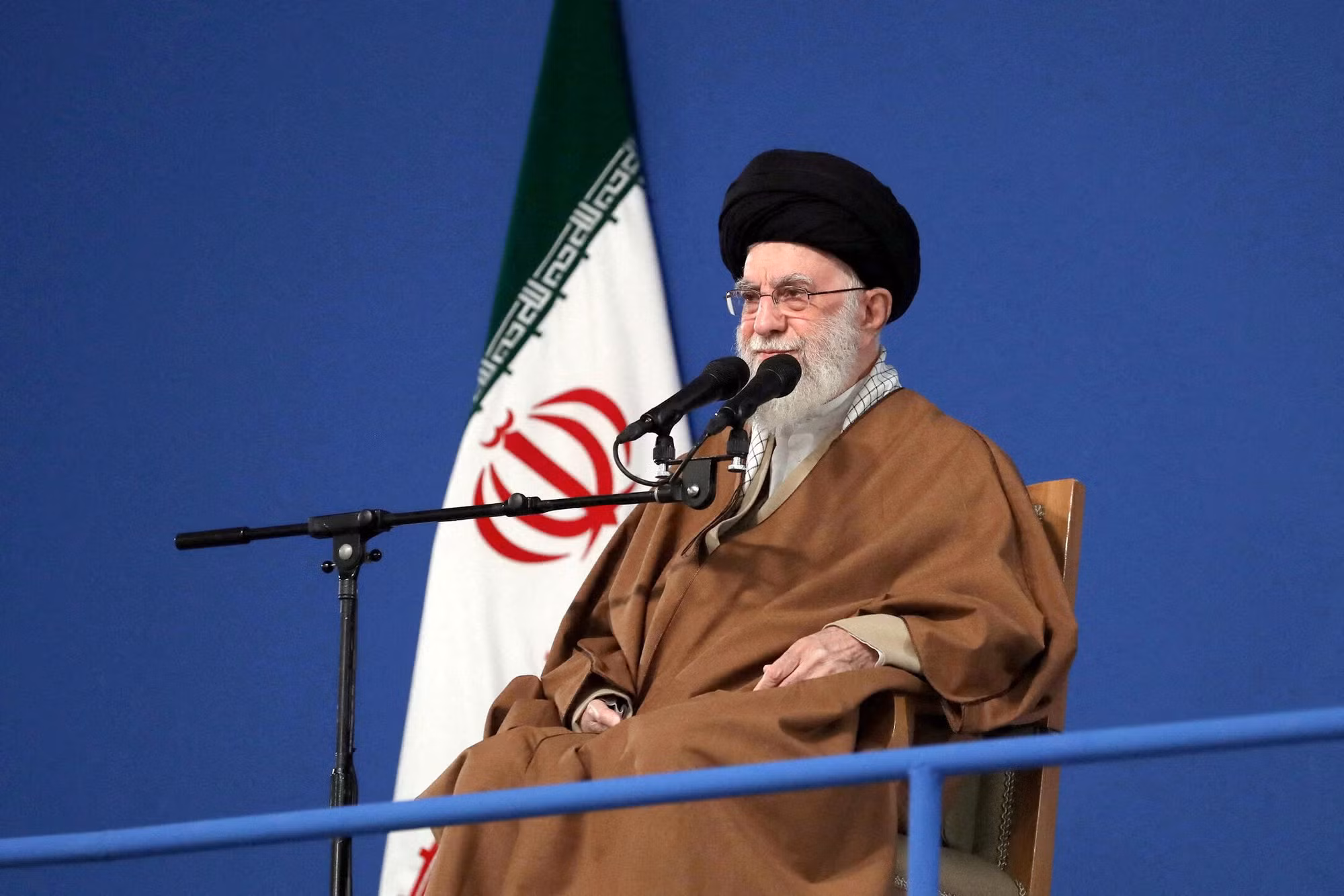 Iran đáp thư từ Tổng thống Mỹ -0