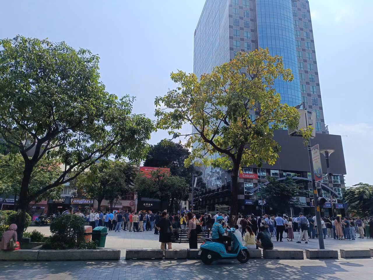 Nhiều người dân ở TP Hồ Chí Minh bất ngờ thấy nhà bị rung lắc -0