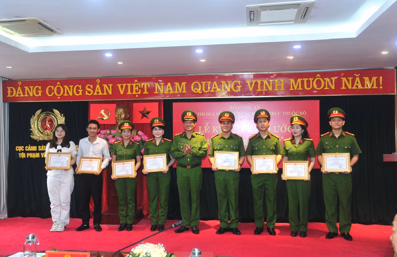 Cụm thi đua số 4 – Khối các đơn vị trực thuộc Bộ Công an ký giao ước thi đua năm 2025 -0