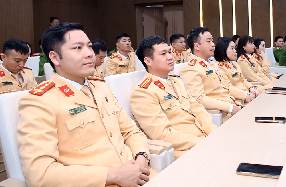 Bộ trưởng Lương Tam Quang gặp mặt, đối thoại với đoàn viên thanh niên CAND -1