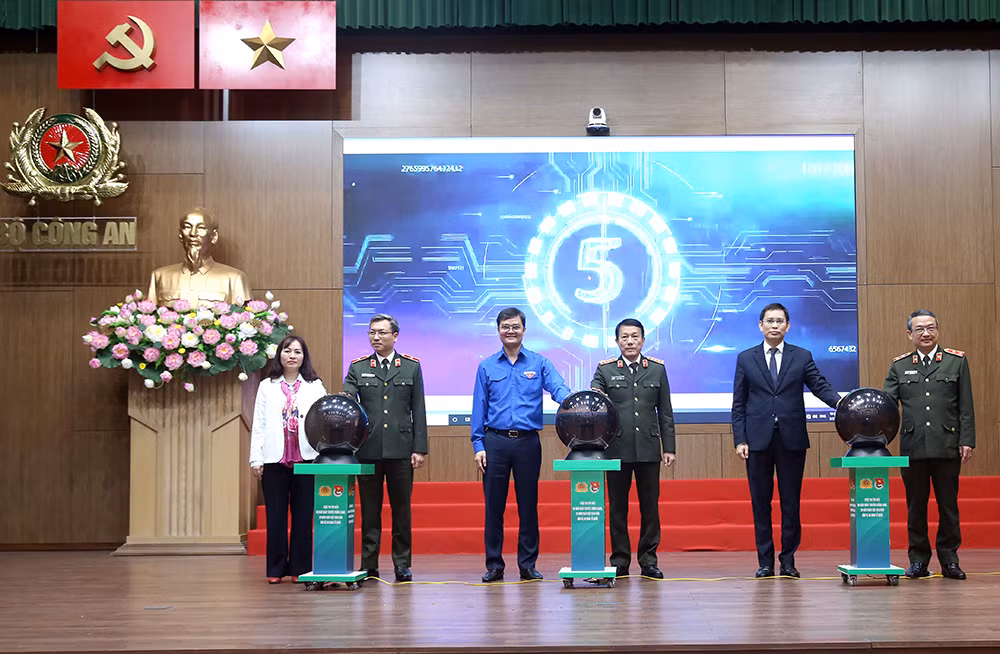 Thanh niên CAND phải có hoài bão và tích cực hành động, góp phần xây dựng lực lượng trưởng thành, lớn mạnh -0