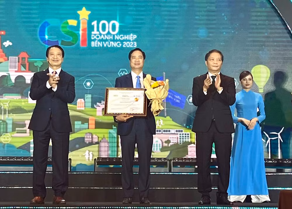 Bảo Việt đứng đầu Top 10 Doanh nghiệp Bền vững Việt Nam liên tiếp gần một thập kỷ -0