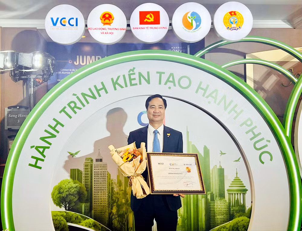 Bảo Việt đứng đầu Top 10 Doanh nghiệp Bền vững Việt Nam liên tiếp gần một thập kỷ -0