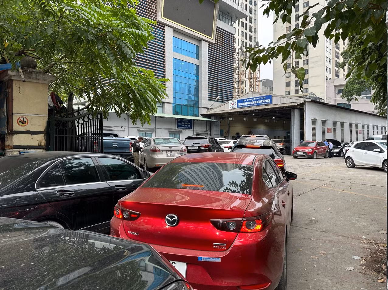 Hà Nội: Gia tăng phương tiện đến hạn đăng kiểm -0