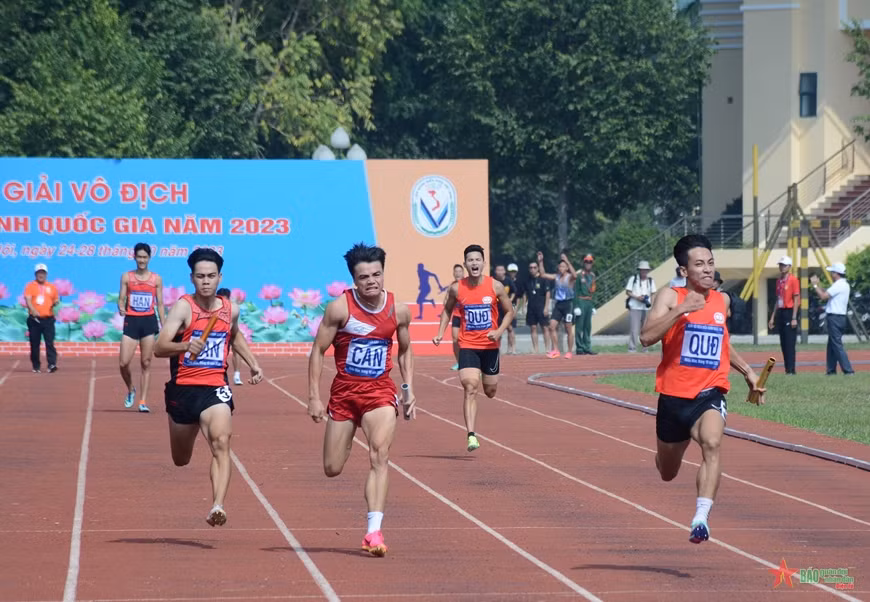 Chuyện cười ra nước mắt của vận động viên thể thao thành tích cao -0