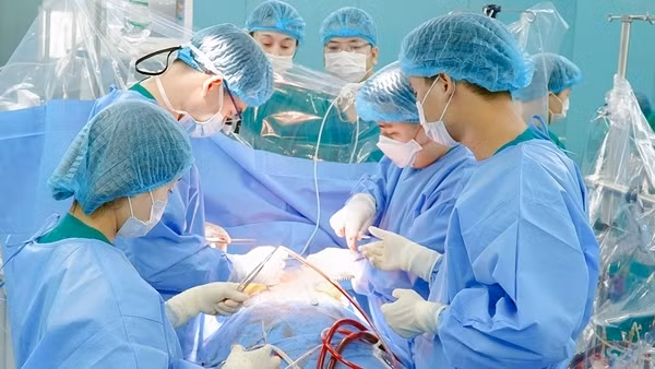 Phẫu thuật tim hở lần đầu tiên tại Quảng Nam