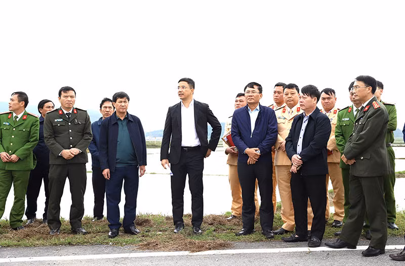 Tập trung điều tra, xử lý vụ TNGT trên đường ven biển huyện Kỳ Anh -0