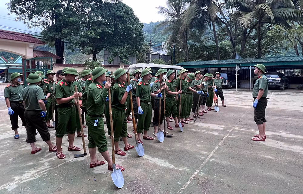 Công an tỉnh Nghệ An tiếp tục tăng cường 50 CBCS giúp huyện Kỳ Sơn -0